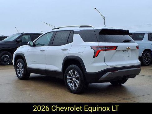 New 2026 Chevrolet Equinox LT w/ Convenience Package II FWD image 4