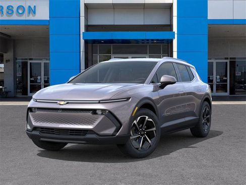 New 2026 Chevrolet Equinox EV LT image 6