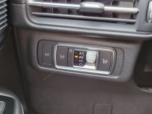 Used 2020 Lincoln Corsair AWD w/ Equipment Group 101A image 13