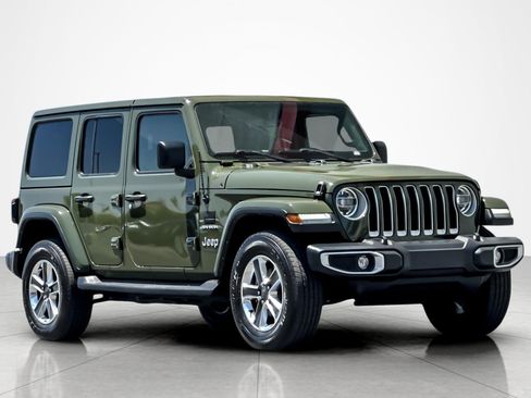 Used 2022 Jeep Wrangler Unlimited Sahara w/ LED Lighting Group AWD/4WD image 7