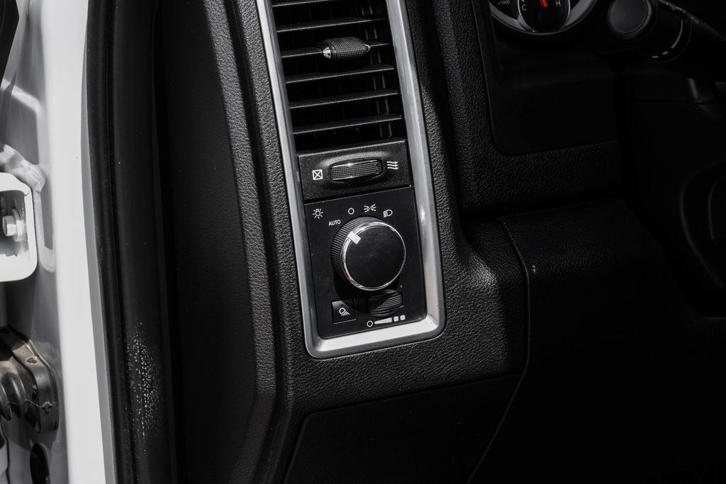 Used 2022 RAM 1500 Classic SLT RWD image 23