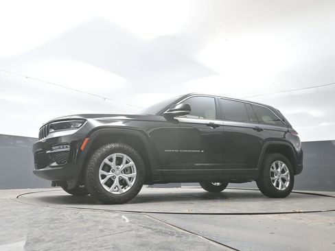 Used 2023 Jeep Grand Cherokee Limited AWD/4WD image 54