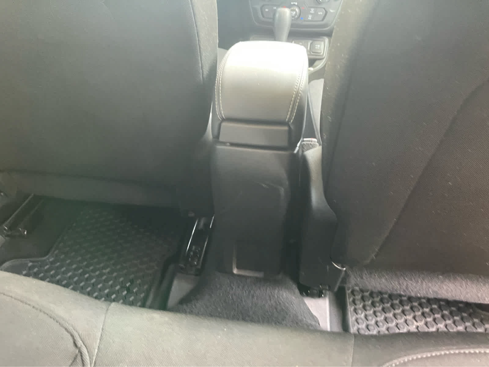Used 2023 Jeep Renegade Latitude AWD/4WD image 25
