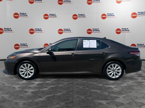 Used 2020 Toyota Camry LE FWD image 2