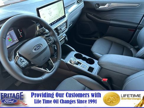 New 2025 Ford Escape SE image 7