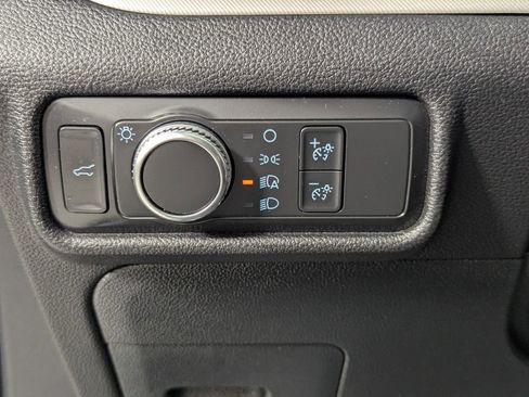 Used 2020 Ford Explorer XLT image 15