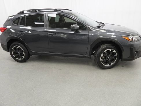 Used 2023 Subaru Crosstrek 2.0i Premium image 9
