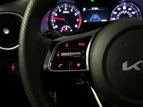 Used 2022 Kia Forte GT-Line image 18