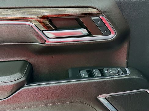 Used 2024 GMC Sierra 1500 Elevation image 21