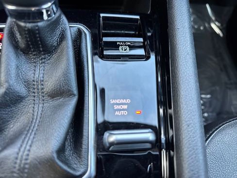 Certified 2023 Jeep Compass Limited image 33