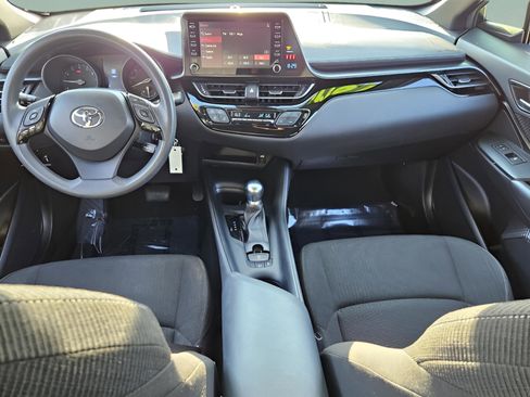Used 2019 Toyota C-HR LE image 12