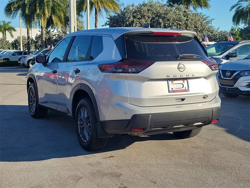 Certified 2025 Nissan Rogue S image 4
