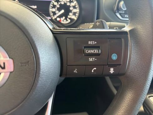 Used 2021 Nissan Rogue SV AWD/4WD image 16