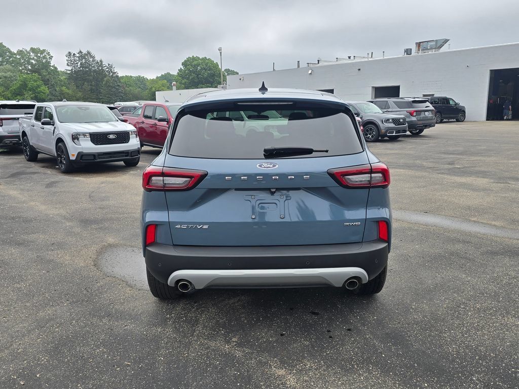 Used 2024 Ford Escape Active w/ Tech Pack #1 AWD/4WD image 4