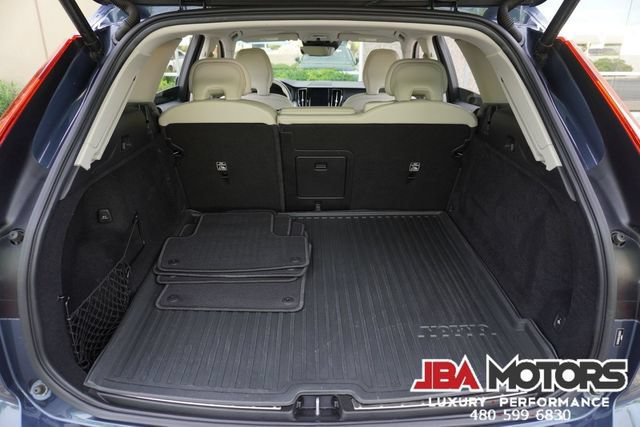 Used 2020 Volvo XC60 T5 Momentum w/ Protection Package Premier AWD/4WD image 24