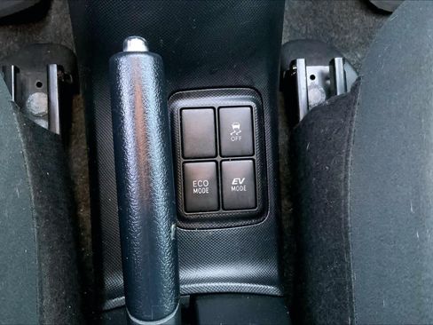 Used 2015 Toyota Prius C Three FWD image 24