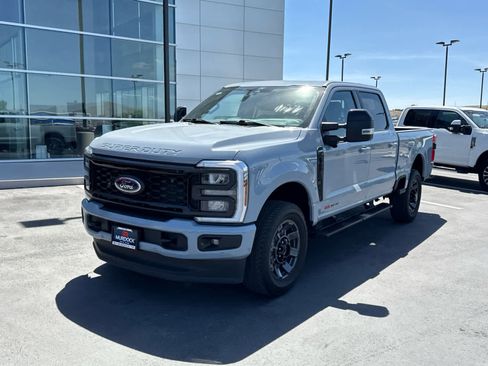 Used 2024 Ford F350 Lariat w/ Lariat Ultimate Package AWD/4WD image 2