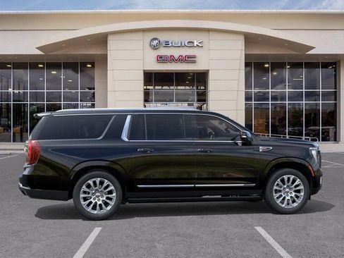 New 2026 GMC Yukon XL Denali w/ Denali Reserve Package RWD image 5