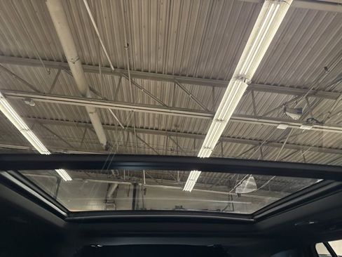 Used 2023 Chevrolet Tahoe Z71 w/ Luxury Package image 30