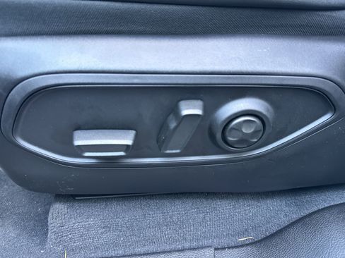 New 2025 Jeep Grand Cherokee Limited w/ MOPAR Finishing Package AWD/4WD image 10