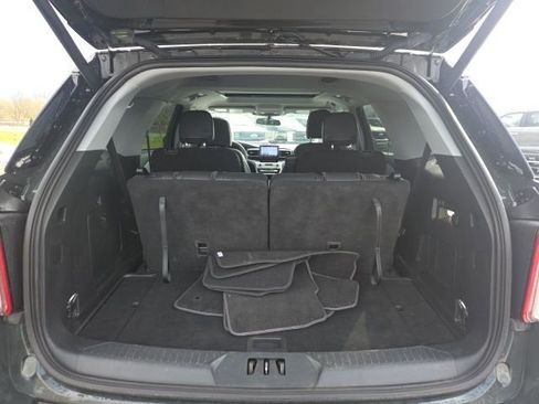 Used 2023 Ford Explorer XLT w/ Equipment Group 202A image 11