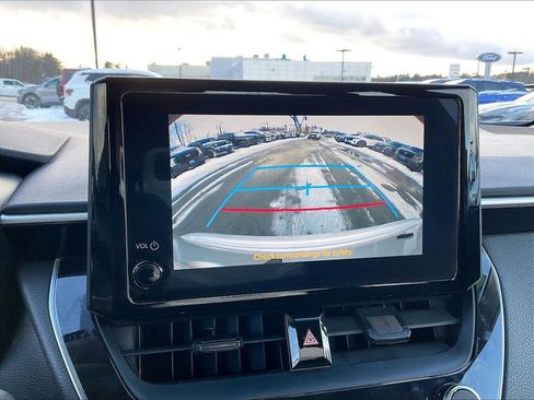 Used 2023 Toyota Corolla LE image 18