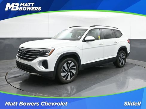 Used 2024 Volkswagen Atlas SE w/ Panoramic Sunroof Package image 1