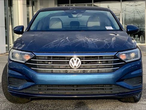 Used 2020 Volkswagen Jetta SEL image 3