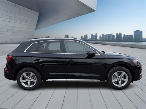 Certified 2021 Audi Q5 2.0T Premium w/ Convenience Package image 7