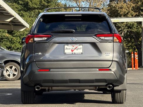 New 2025 Toyota RAV4 XLE image 5
