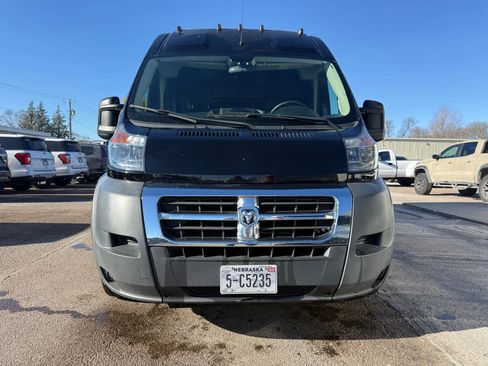 Used 2016 RAM ProMaster 2500 w/ Premium Appearance Group FWD image 3