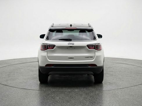 Used 2025 Jeep Compass Limited image 7