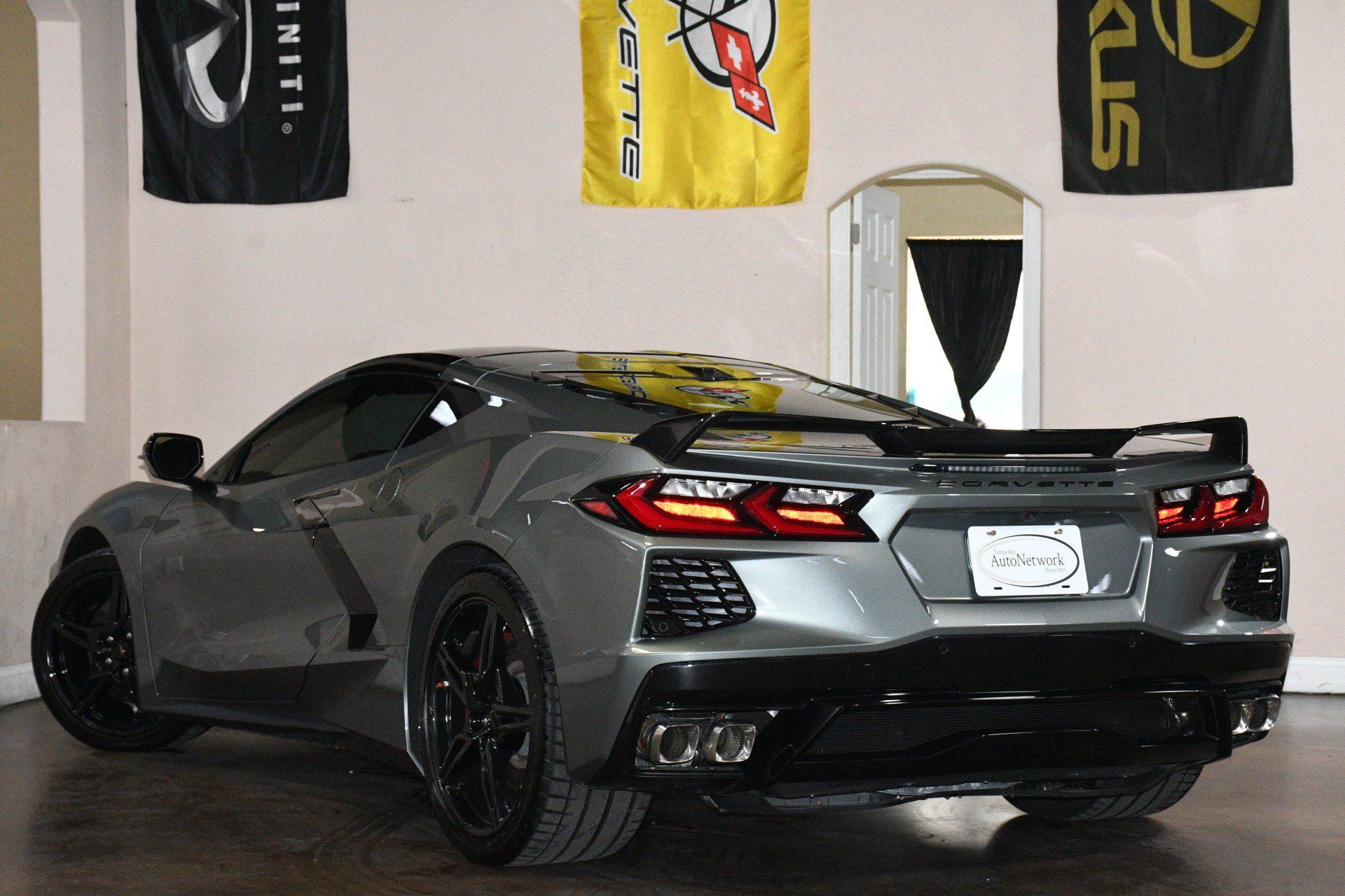 Used 2022 Chevrolet Corvette Stingray Preferred Cpe w/ Z51 Performance Package RWD image 6