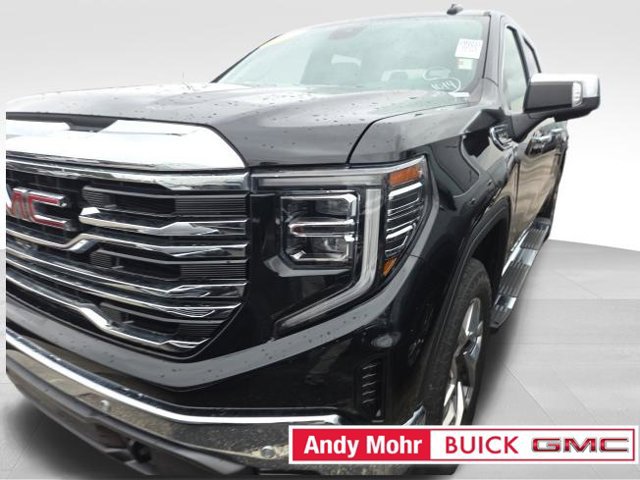 Used 2023 GMC Sierra 1500 SLT w/ SLT Premium Plus Package AWD/4WD image 4