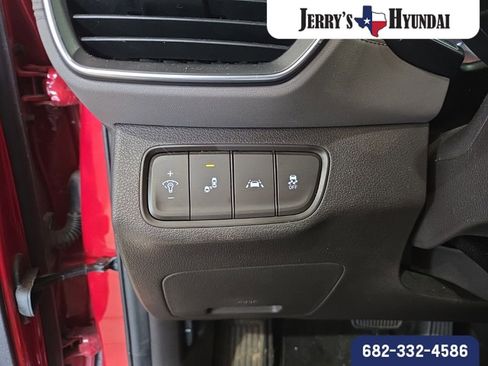 Used 2020 Hyundai Santa Fe SEL FWD image 12