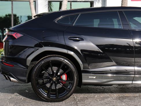 Used 2024 Lamborghini Urus S image 7