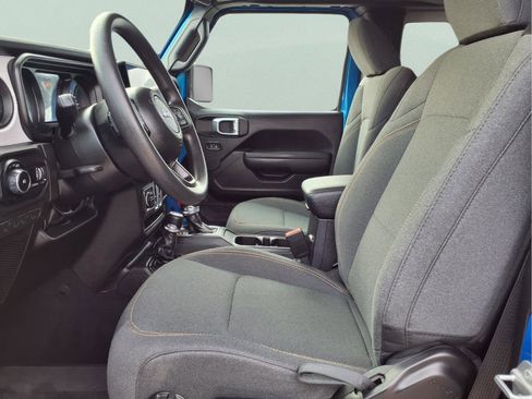 Used 2025 Jeep Wrangler Sport image 10