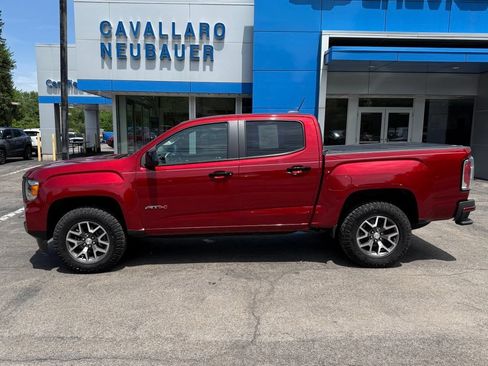 Used 2022 GMC Canyon AT4 w/ Driver Alert Package AWD/4WD image 8