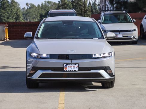 New 2026 Hyundai Ioniq 5 SEL image 2