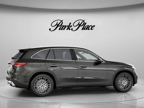 Used 2026 Mercedes-Benz GLC 300 4MATIC image 24