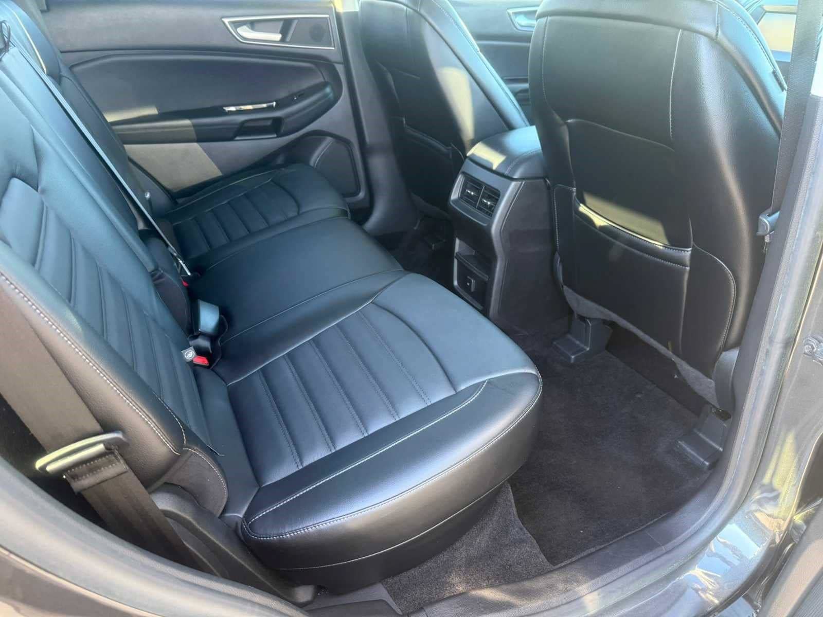 Used 2015 Ford Edge SEL w/ Equipment Group 201A FWD image 25