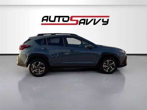 Used 2025 Subaru Crosstrek 2.0i Premium image 8