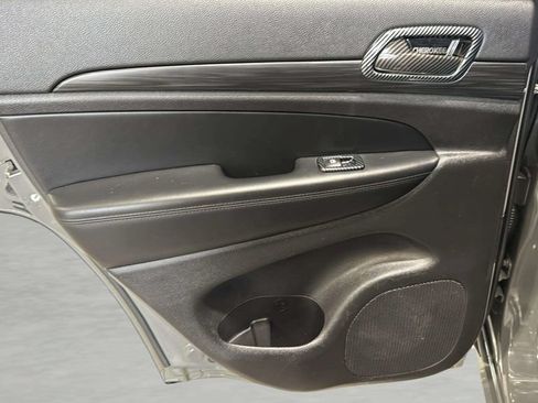 Used 2021 Jeep Grand Cherokee Altitude AWD/4WD image 17