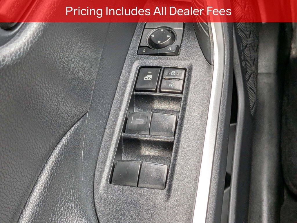 Used 2019 Toyota RAV4 LE FWD image 25