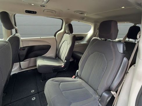 Used 2019 Chrysler Pacifica Touring Plus w/ Tire & Wheel Group image 26