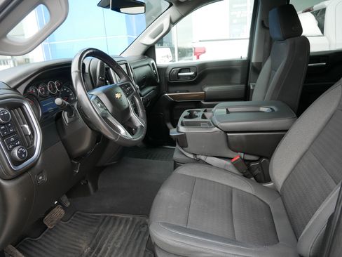 Used 2022 Chevrolet Silverado 1500 LT AWD/4WD image 8