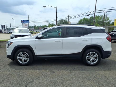 Used 2023 GMC Terrain SLE w/ Driver Convenience Package AWD/4WD image 7