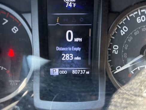 Used 2020 Toyota Tacoma TRD Sport w/ Technology Package image 12