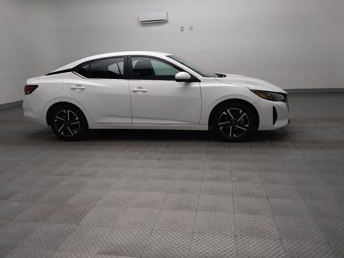 Used 2025 Nissan Sentra SV FWD image 11