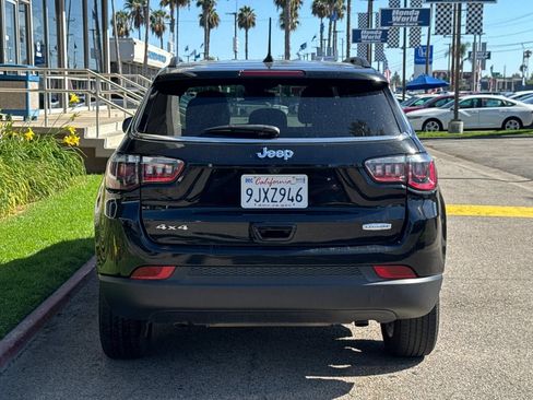 Used 2024 Jeep Compass Latitude AWD/4WD image 5